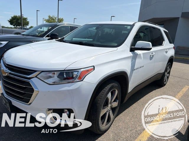 2021 Chevrolet Traverse LT Leather — photo 1 of 9