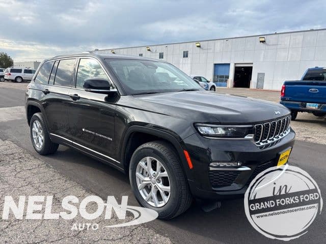 2023 Jeep Grand Cherokee Limited — photo 1 of 16