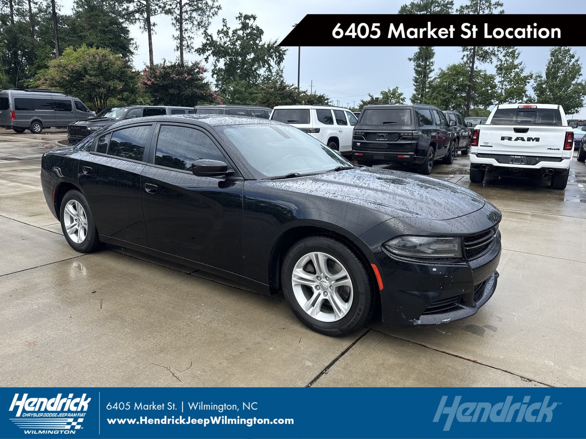 2017 Dodge Charger SE — photo 1 of 34