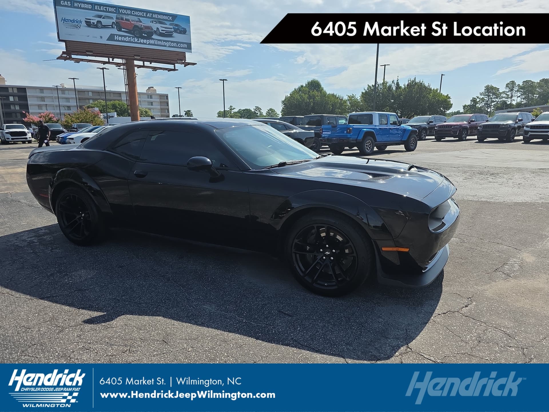 2023 Dodge Challenger R/T Scat Pack Widebody — photo 1 of 35
