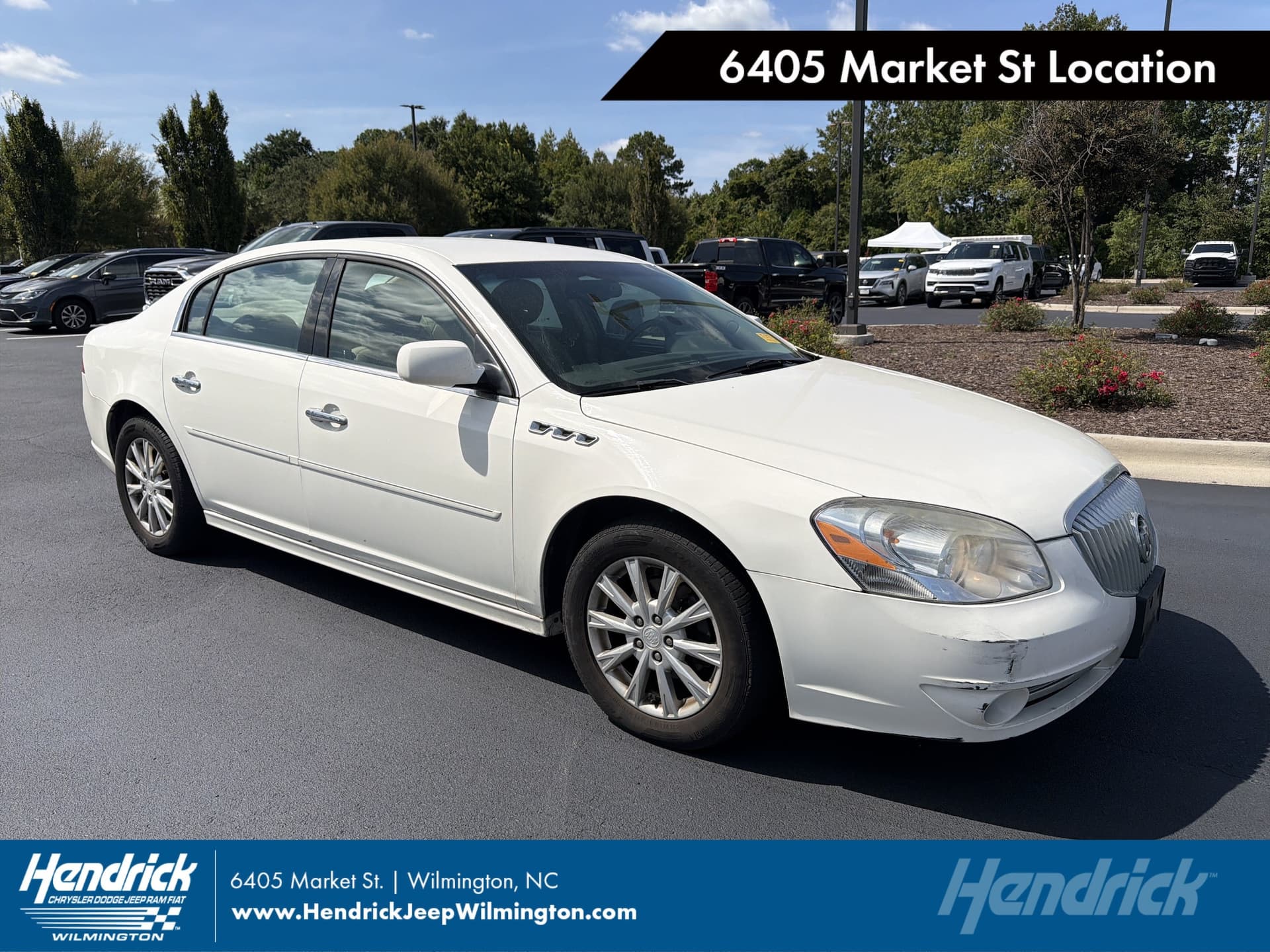 2010 Buick Lucerne CXL — photo 1 of 14