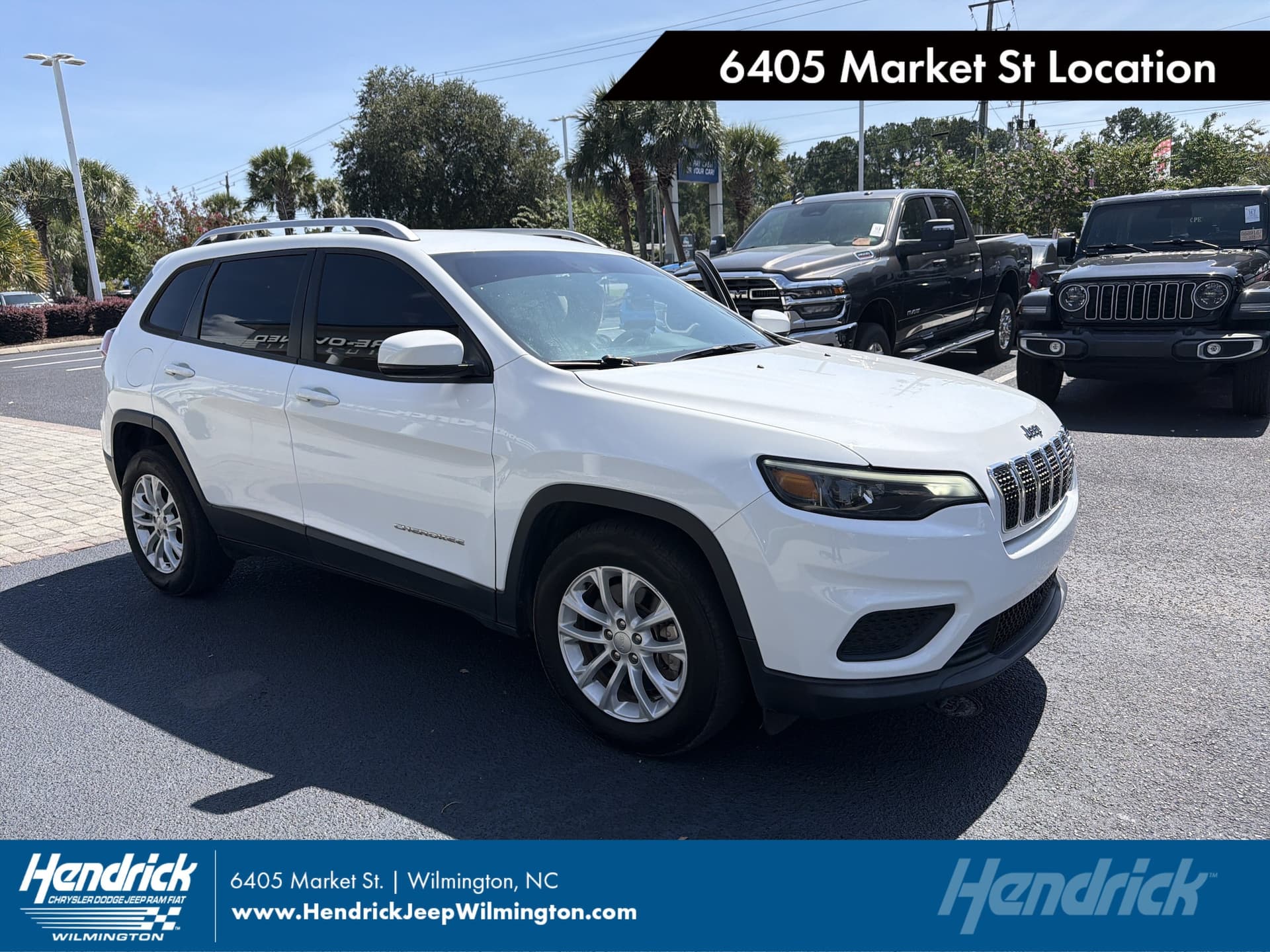 2021 Jeep Cherokee Latitude — photo 1 of 15