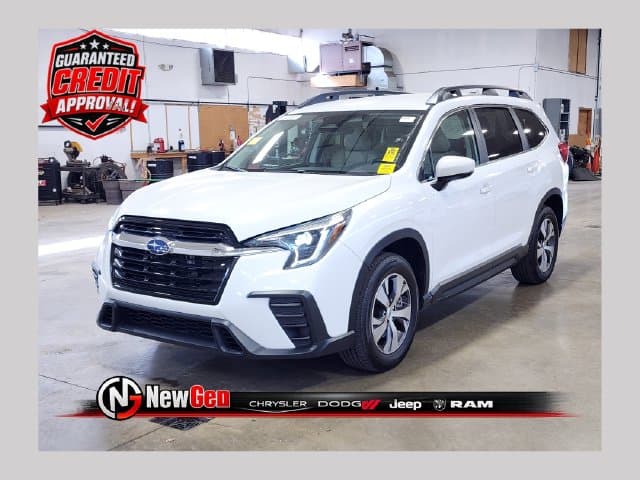 2024 Subaru Ascent Premium — photo 1 of 13