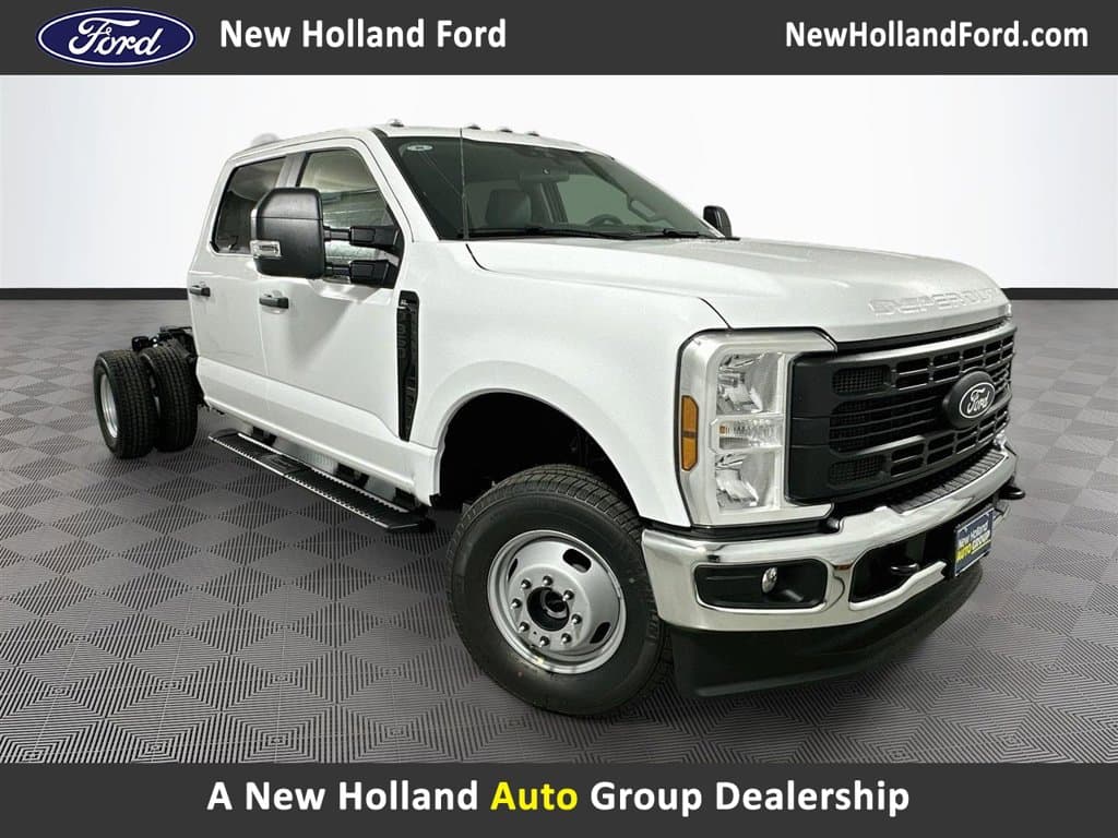 2027 Ford Super Duty F-350 DRW XL — photo 1 of 38