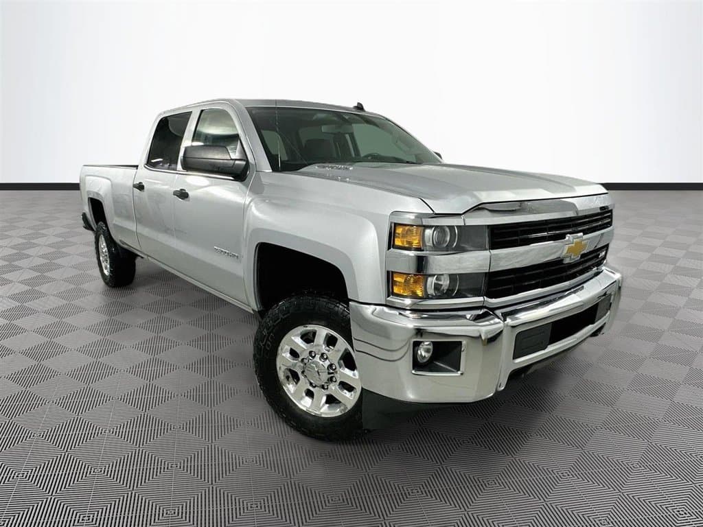 2015 Chevrolet Silverado 2500HD LT — photo 1 of 35
