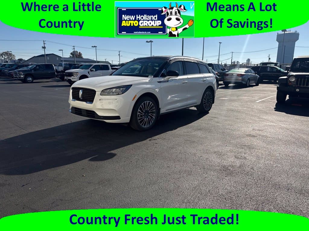 2022 Lincoln Corsair Standard — photo 1 of 10