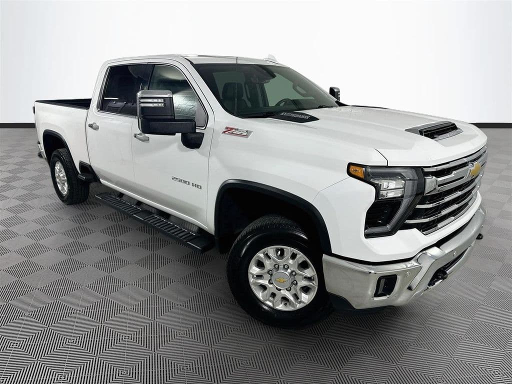 2025 Chevrolet Silverado 2500HD LTZ — photo 1 of 32