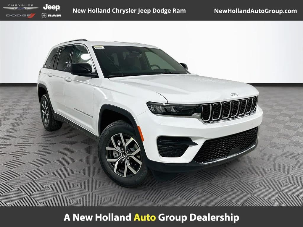 2027 Jeep Grand Cherokee Laredo — photo 1 of 32