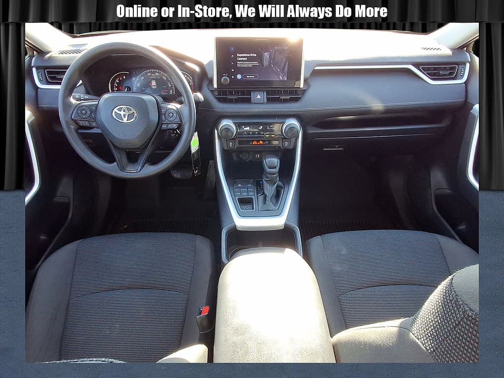 2025 Toyota RAV4 LE — photo 1 of 35