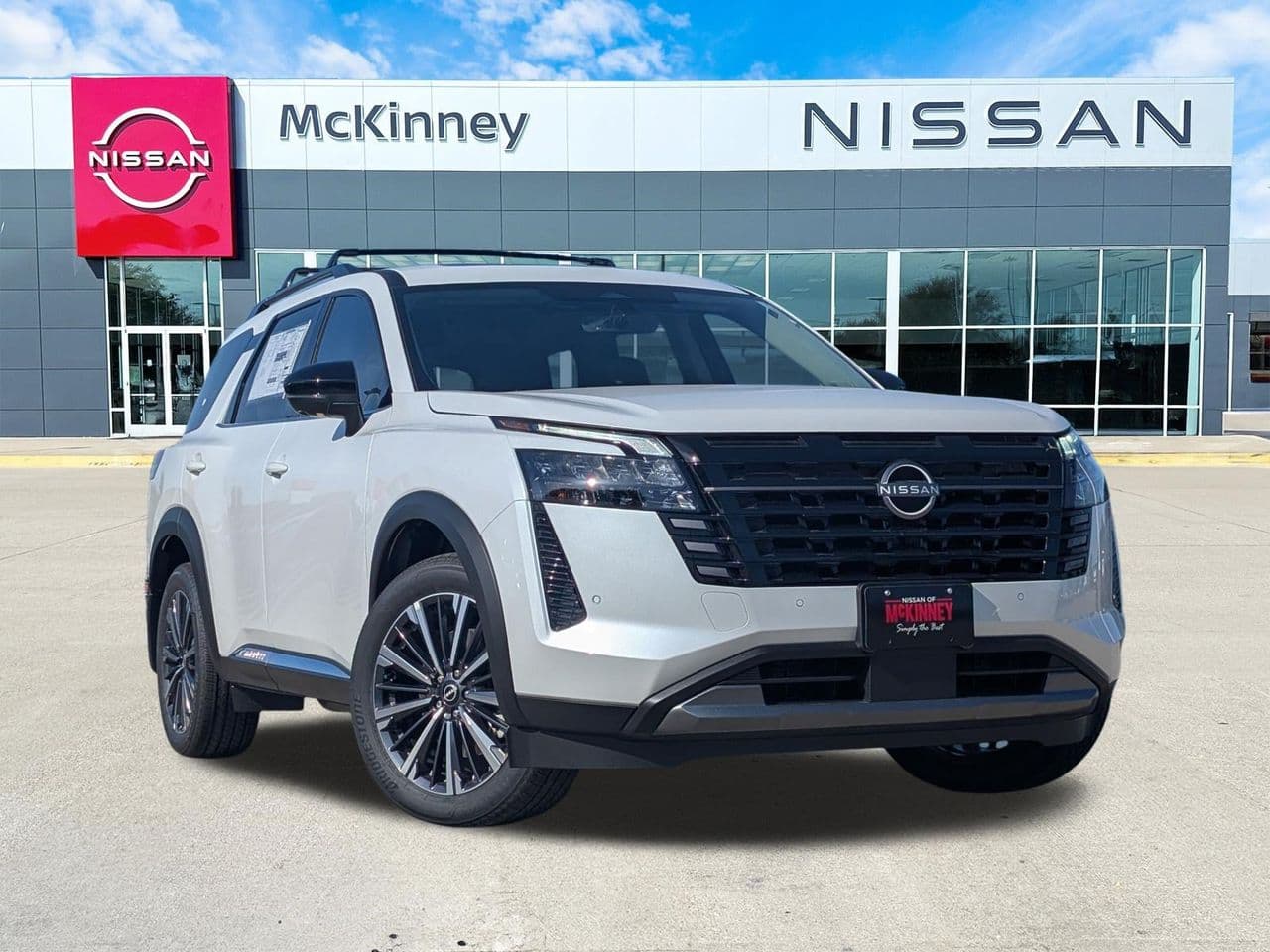 2026 Nissan Pathfinder Platinum — photo 1 of 21