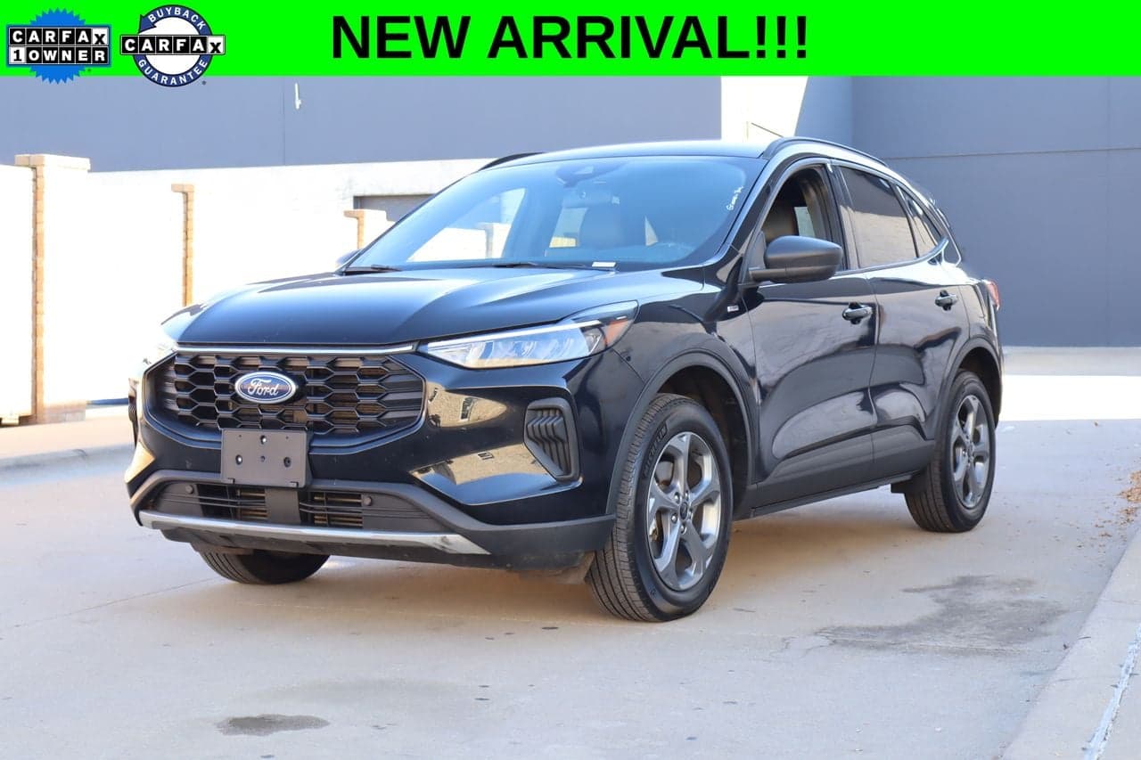 2025 Ford Escape ST-Line — photo 1 of 28
