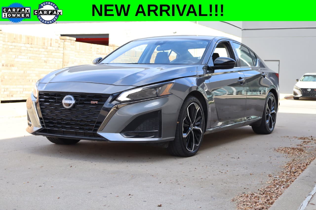2025 Nissan Altima Base — photo 1 of 28