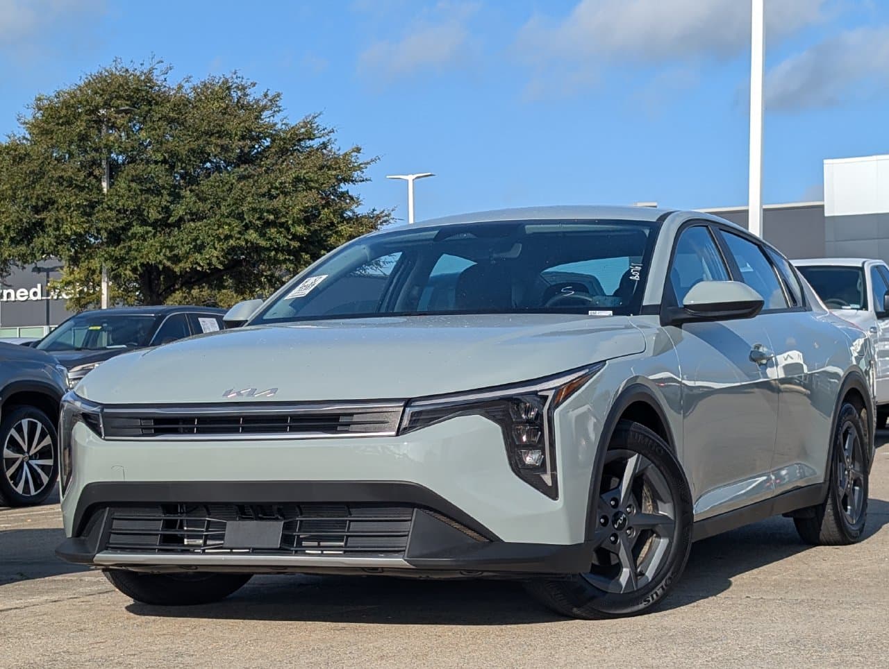2026 Kia K4 LXS — photo 1 of 30