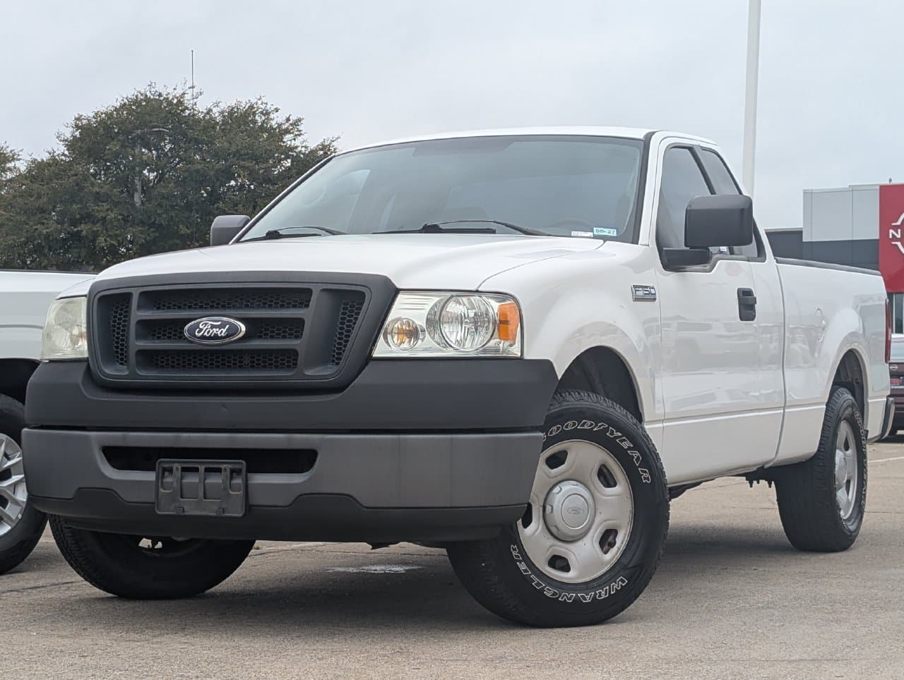 2007 Ford F-150 STX — photo 1 of 29