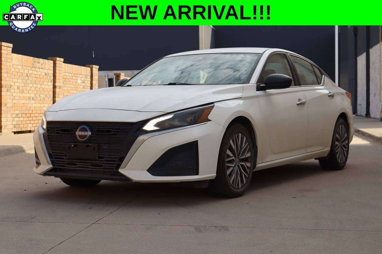 2025 Nissan Altima 2.5 SV — photo 1 of 28