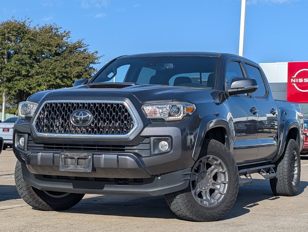 2018 Toyota Tacoma Base — photo 1 of 30