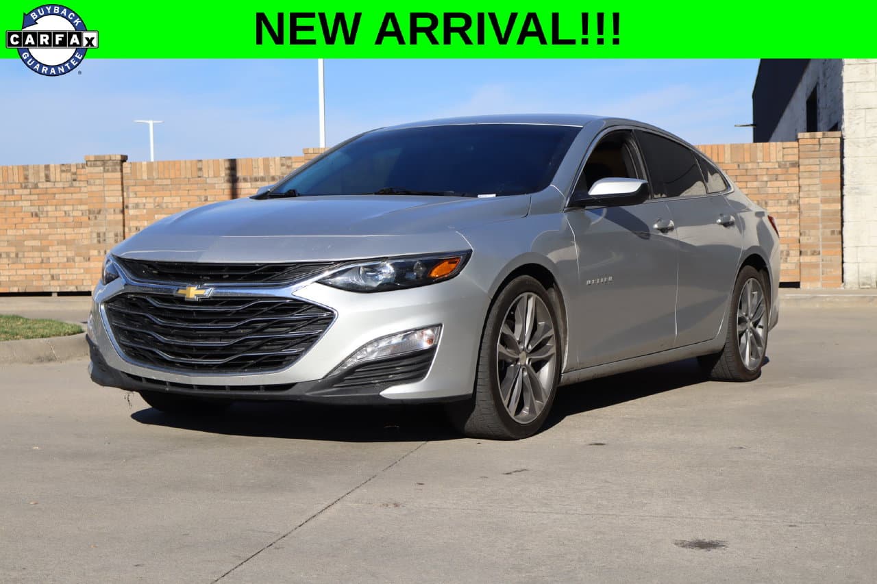 2022 Chevrolet Malibu LT — photo 1 of 28