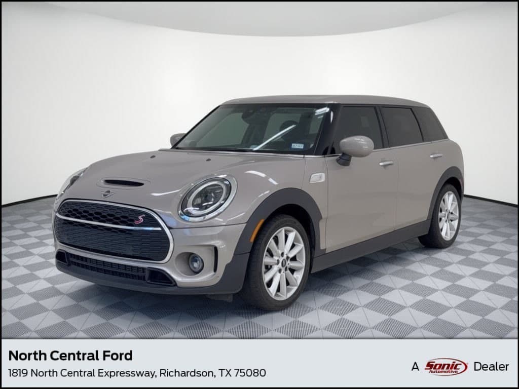 2023 Mini Clubman Cooper S — photo 1 of 10