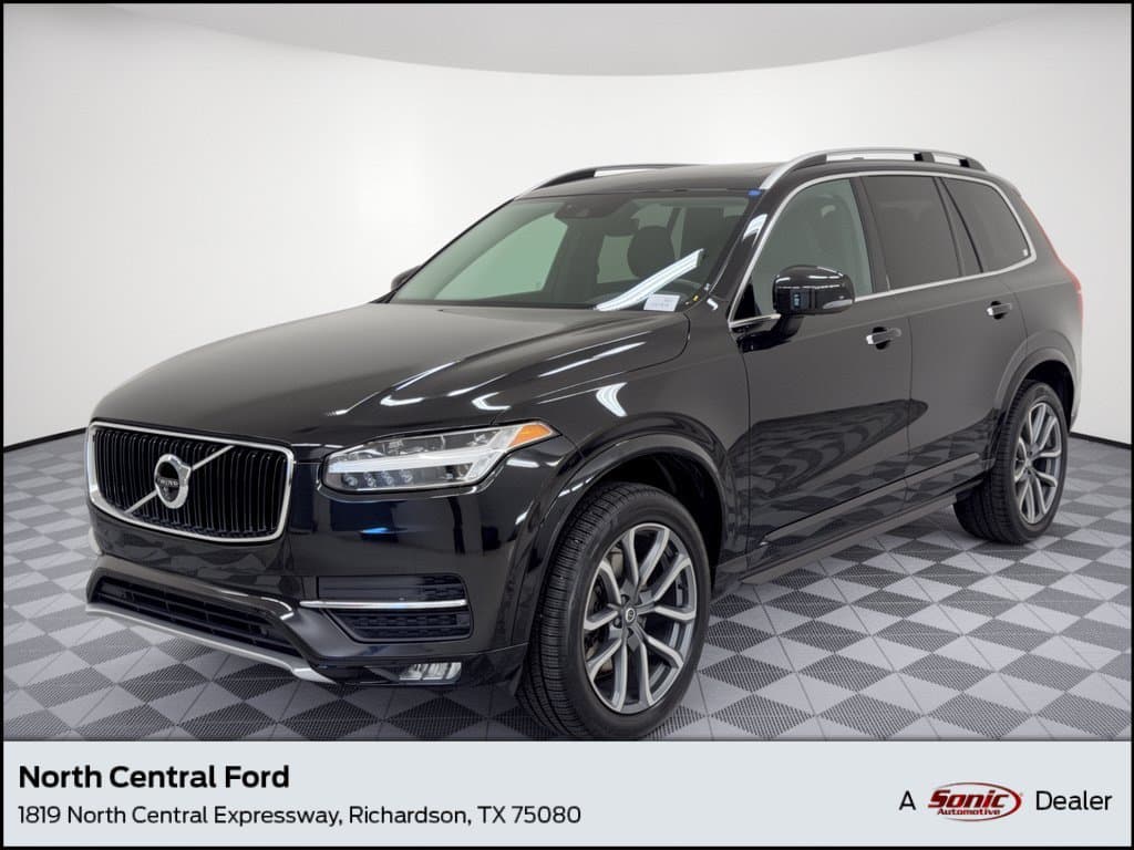 2018 Volvo XC90 Momentum — photo 1 of 32