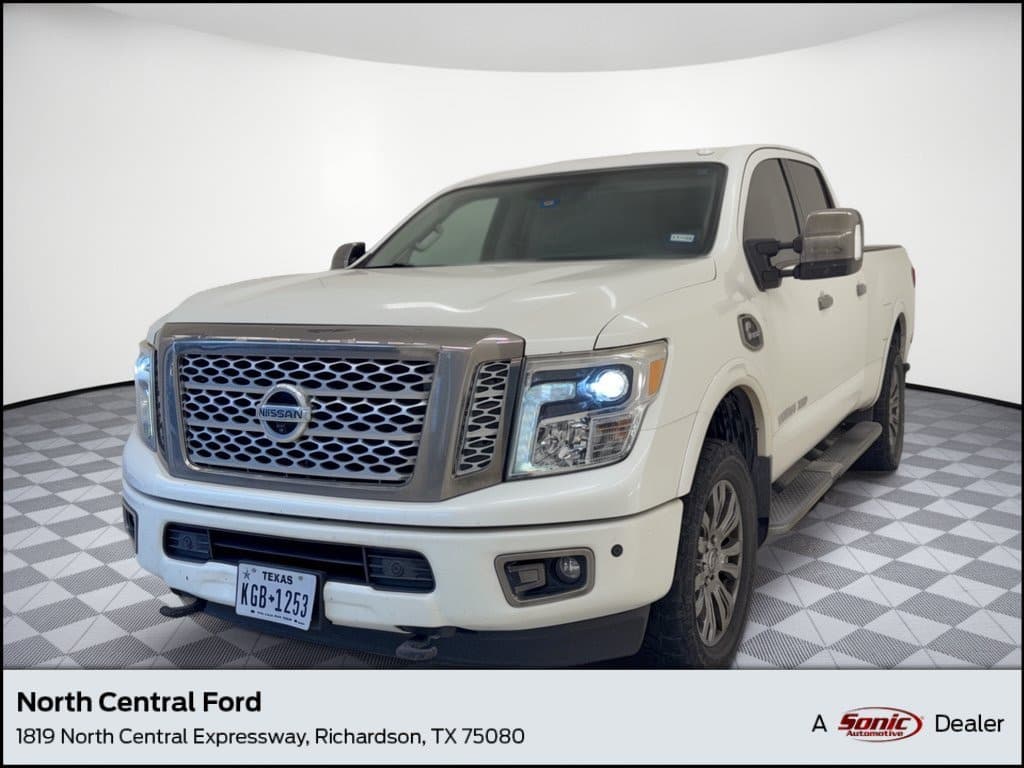 2017 Nissan Titan XD Platinum Reserve — photo 1 of 10