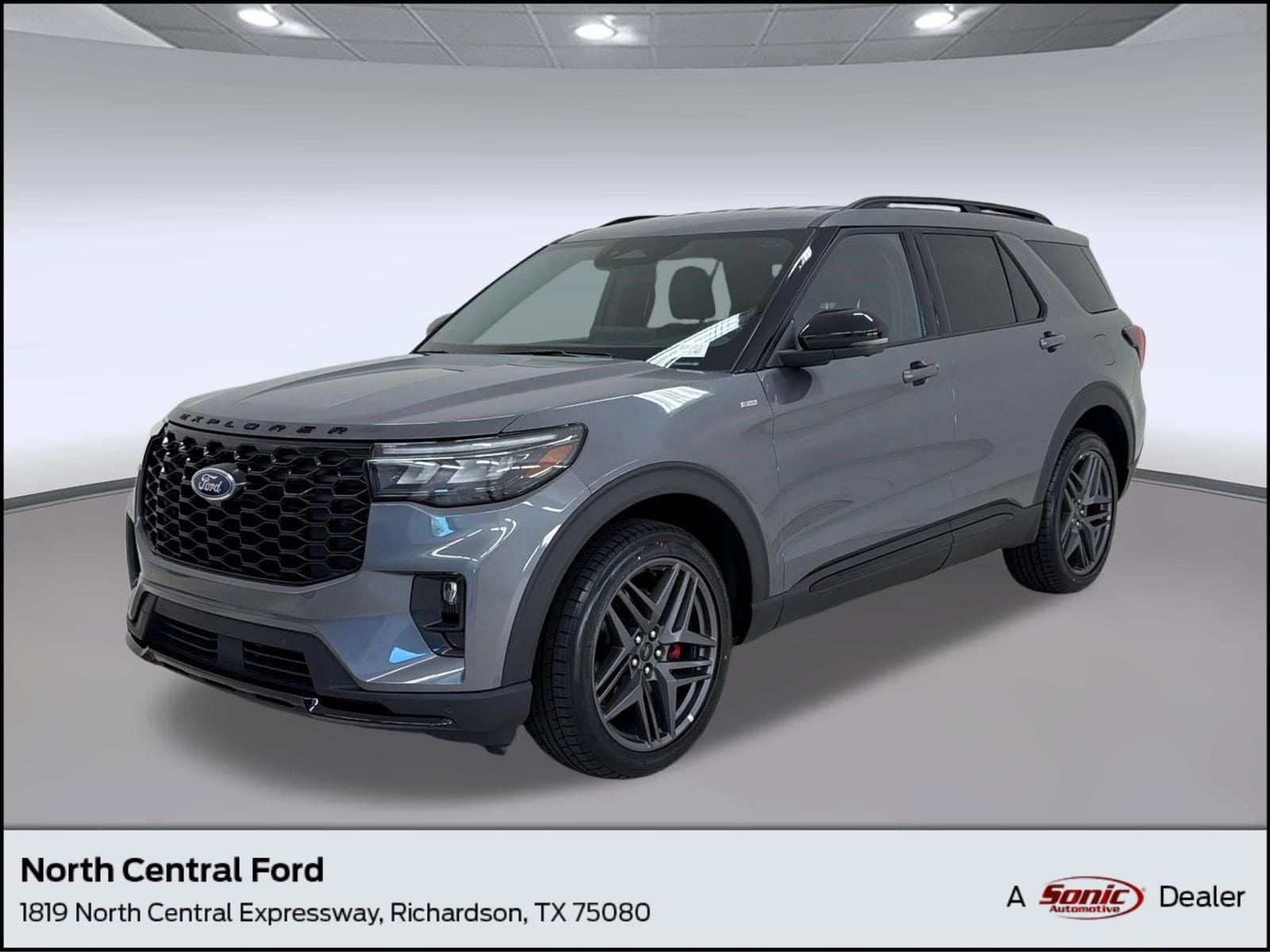 2025 Ford Explorer ST-Line — photo 1 of 31