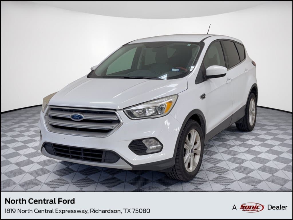 2019 Ford Escape SE — photo 1 of 10