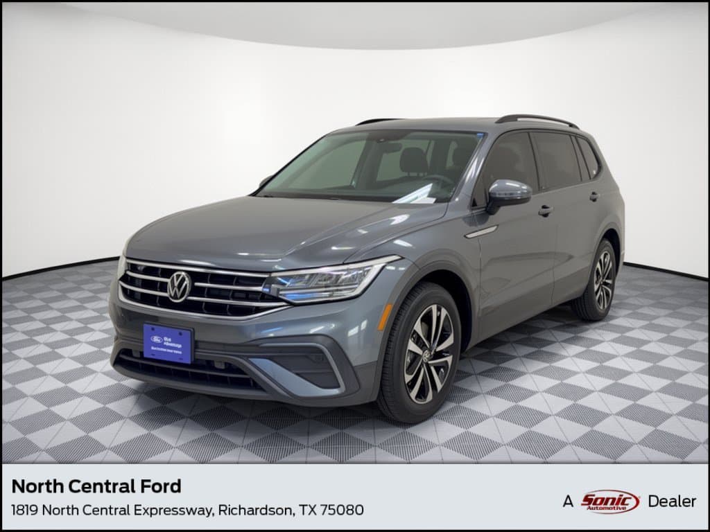2023 Volkswagen Tiguan S — photo 1 of 32