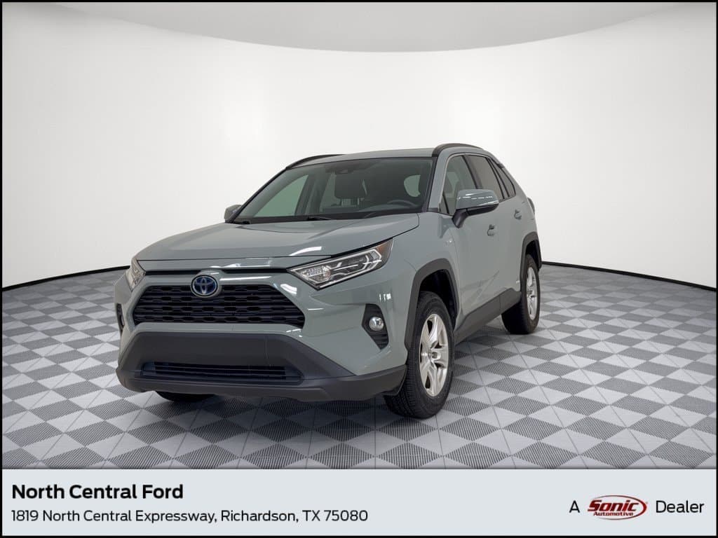 2021 Toyota RAV4 Base — photo 1 of 10