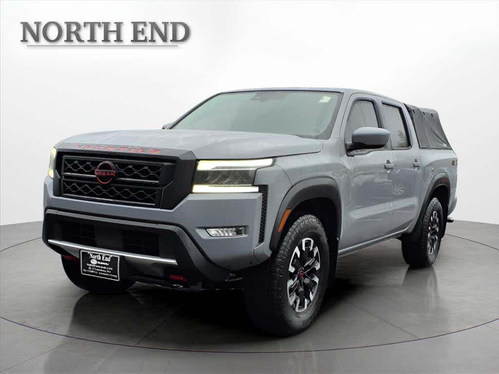Foto de 2022 Nissan Frontier PRO-4X Crew Cab 4x4 Auto