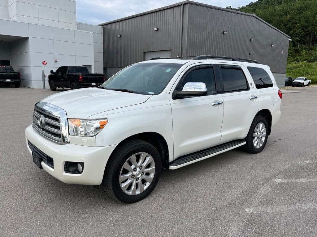 2013 Toyota Sequoia Platinum — photo 1 of 11