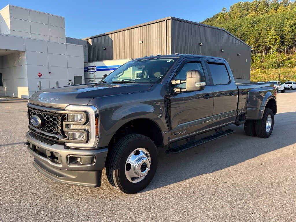 2026 Ford Super Duty F-350 DRW XL — photo 1 of 12