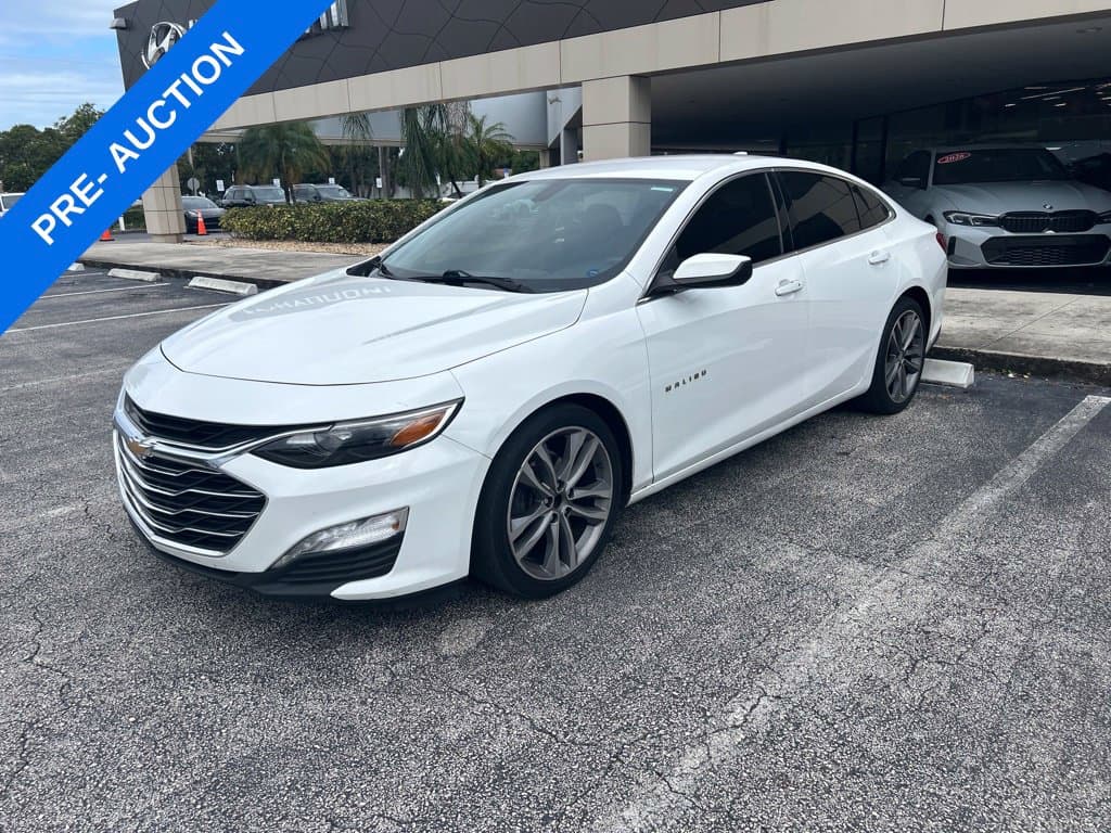 2021 Chevrolet Malibu LT — photo 1 of 21