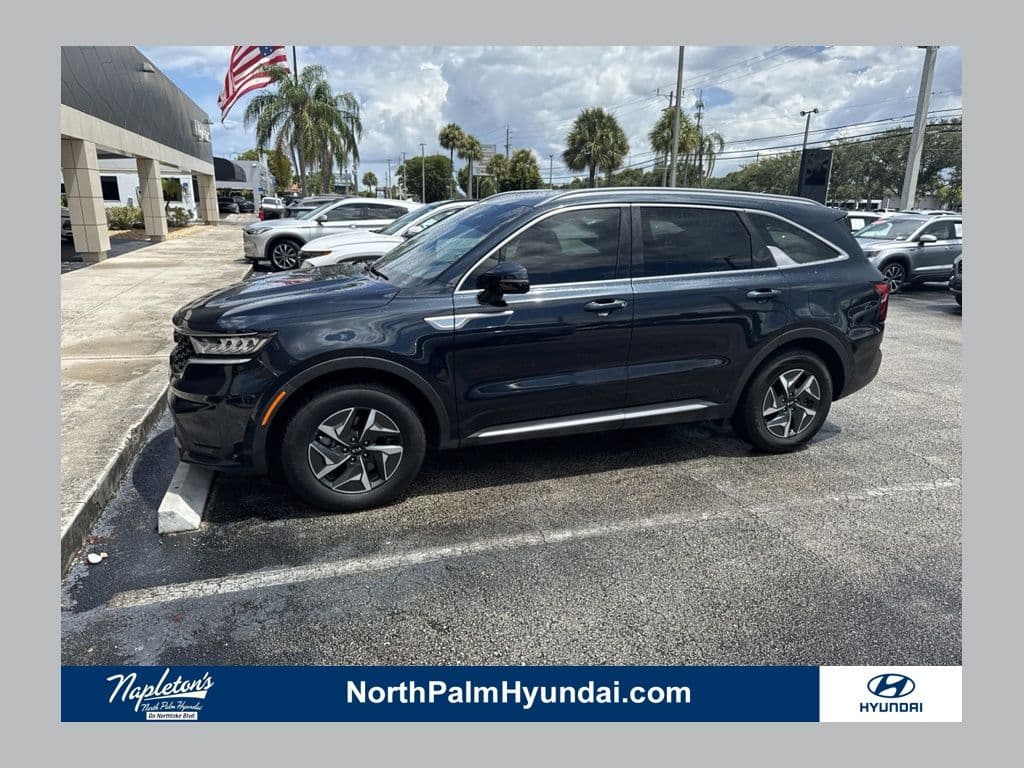 2021 Kia Sorento Hybrid S — photo 1 of 24