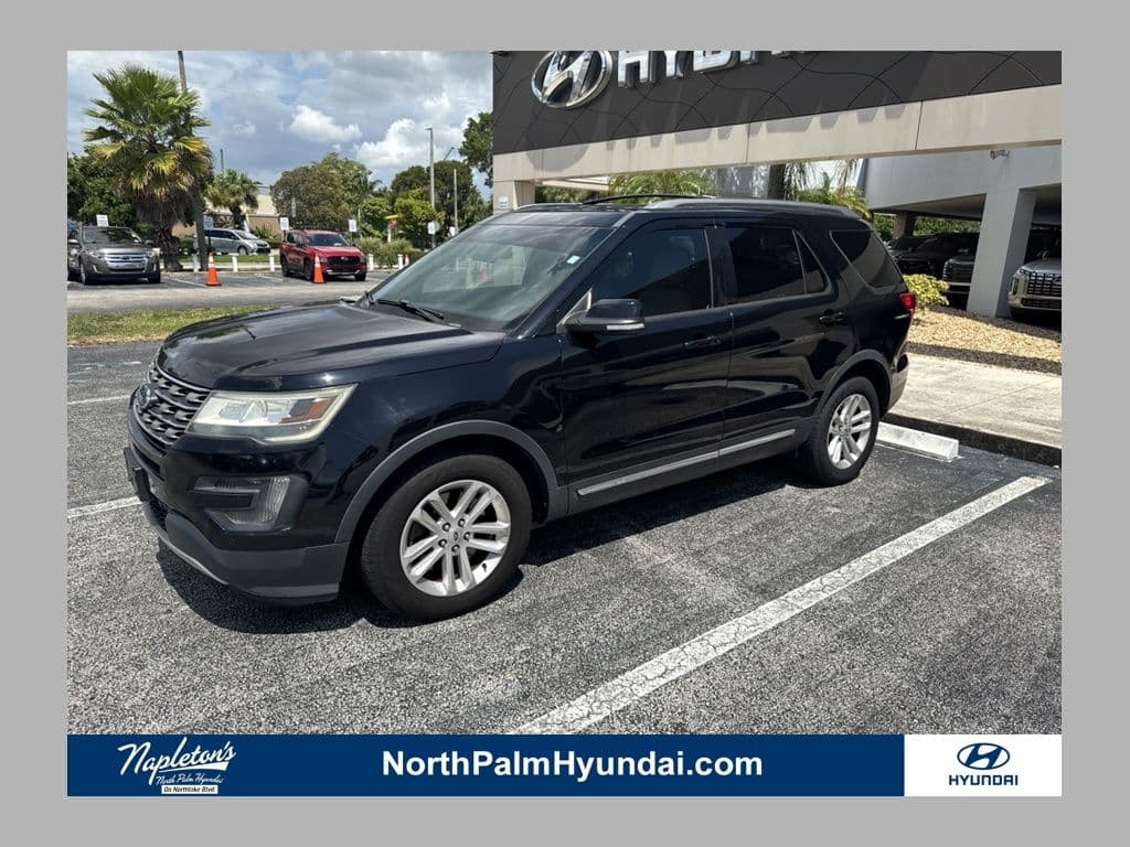 2016 Ford Explorer XLT — photo 1 of 29