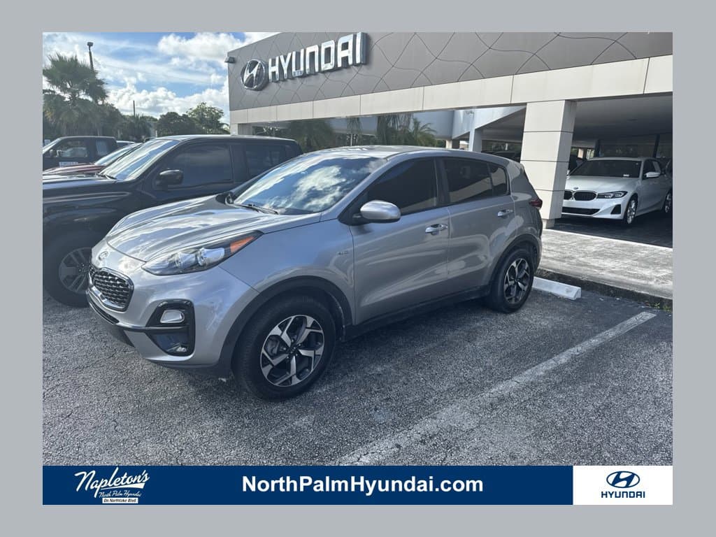 2022 Kia Sportage LX — photo 1 of 26