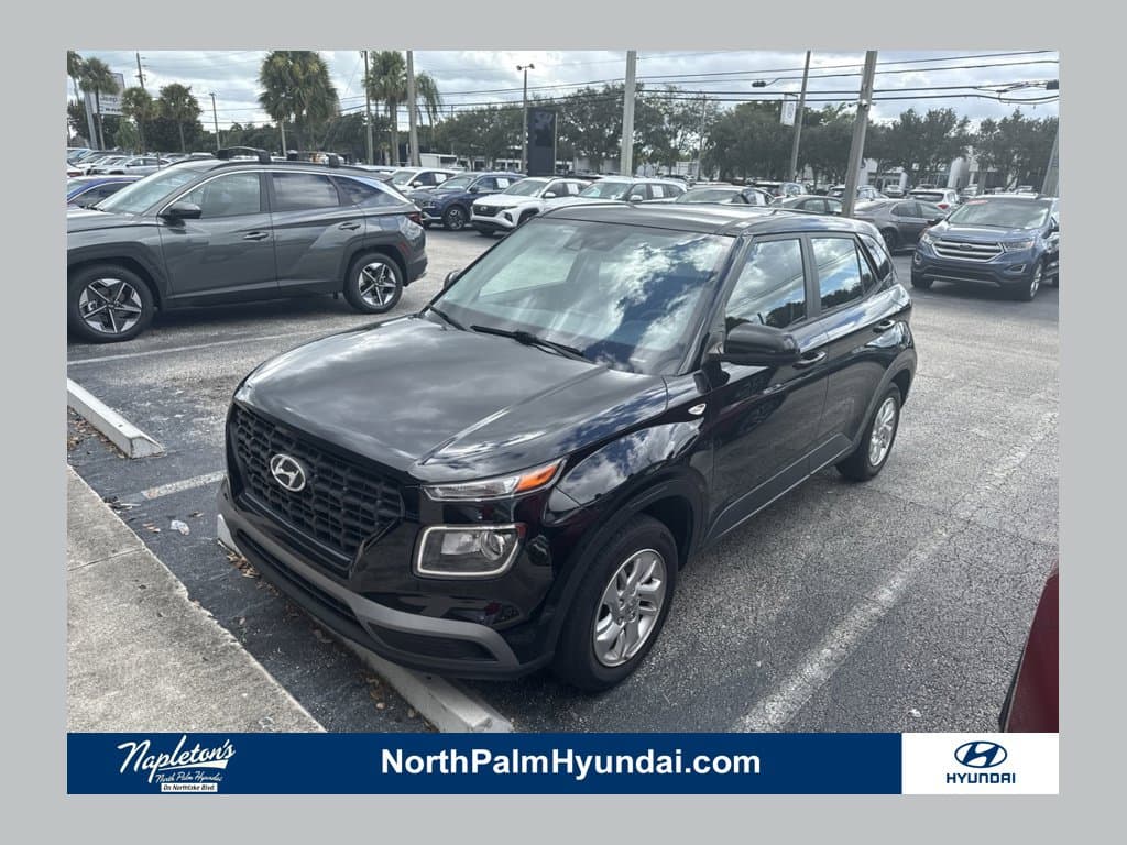 2022 Hyundai Venue SE — photo 1 of 14