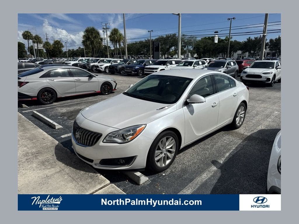2016 Buick Regal Base — photo 1 of 25