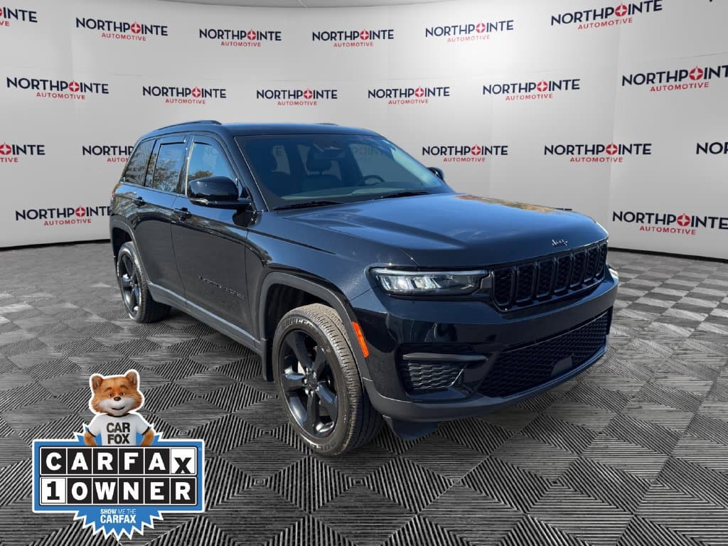 2024 Jeep Grand Cherokee Laredo — photo 1 of 33