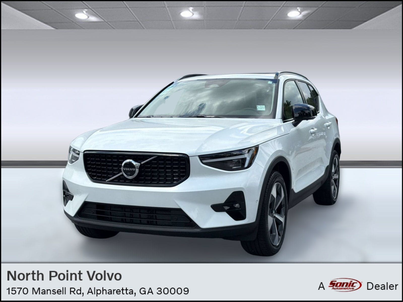 2026 Volvo XC40 B5 Plus — photo 1 of 31