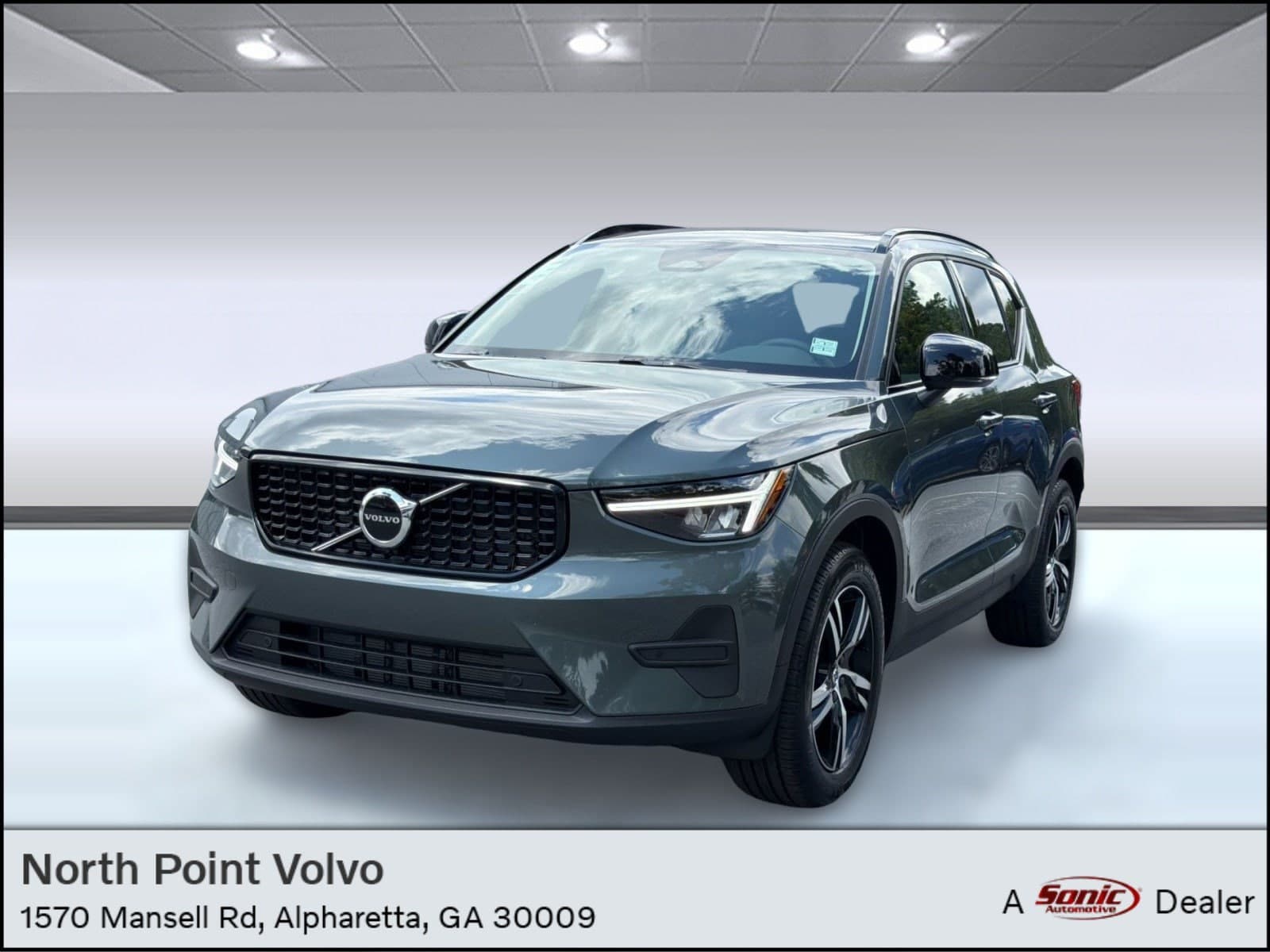 2026 Volvo XC40 B5 Core — photo 1 of 30