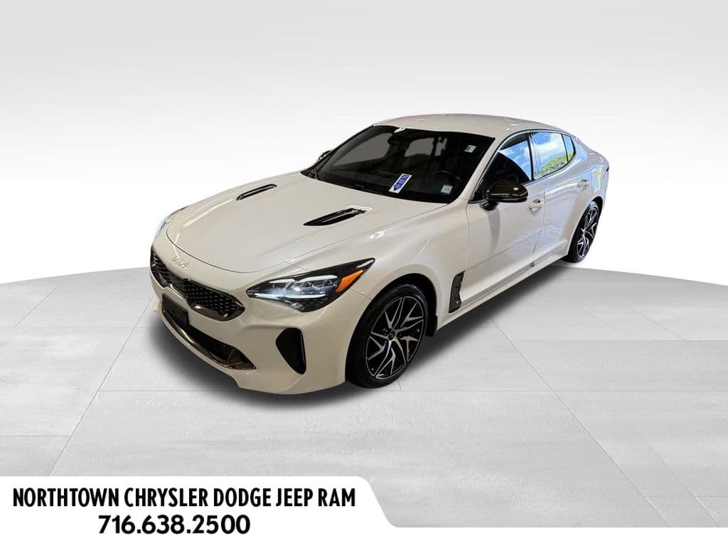 2022 Kia Stinger GT-Line — photo 1 of 45