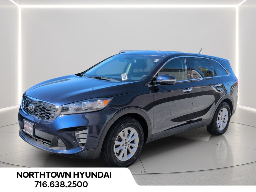 2020 Kia Sorento LX — photo 1 of 34