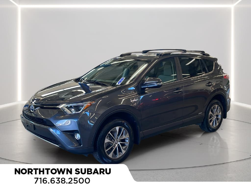 2017 Toyota RAV4 Hybrid XLE — photo 1 of 36