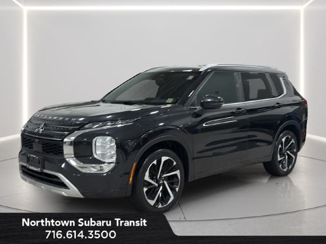 2023 Mitsubishi Outlander SEL — photo 1 of 35