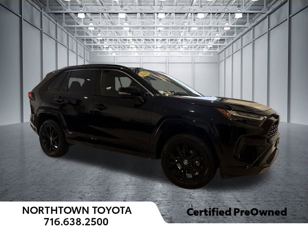 2023 Toyota RAV4 Hybrid SE — photo 1 of 29