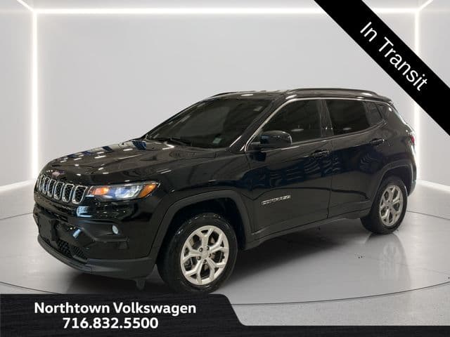 2024 Jeep Compass Latitude — photo 1 of 25