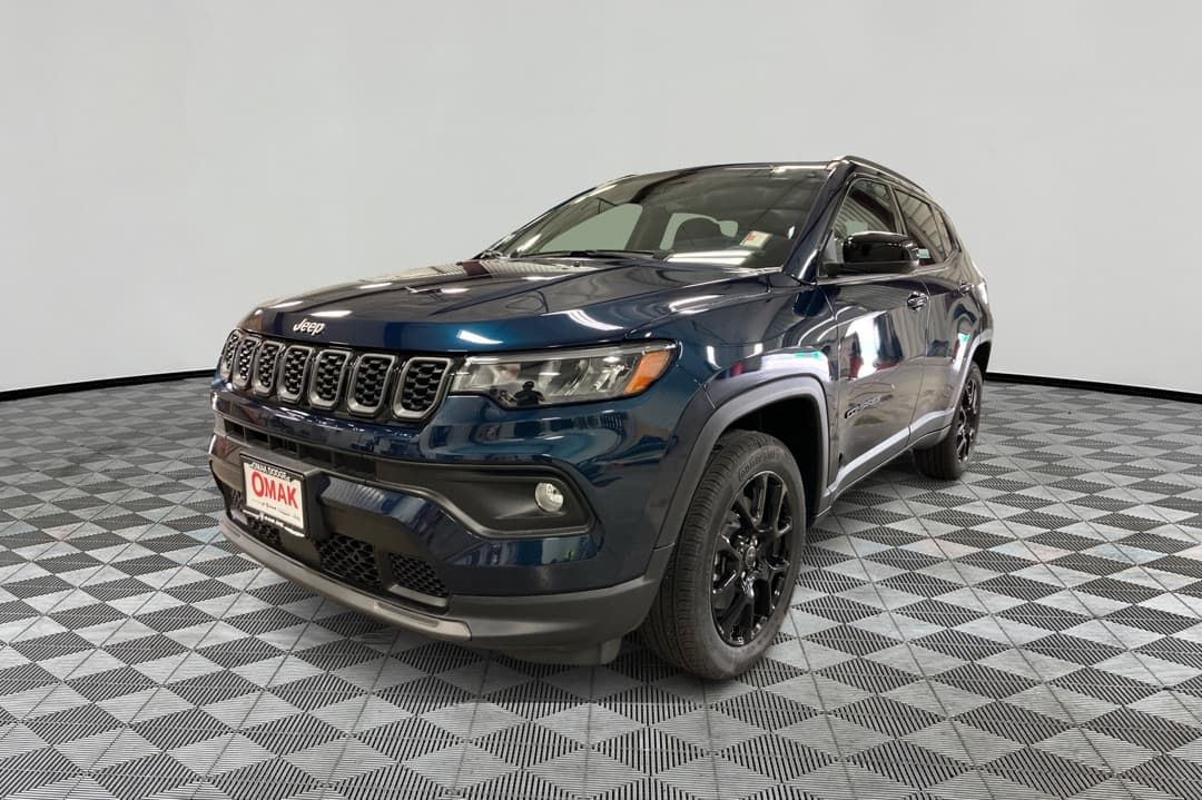 2026 Jeep Compass Latitude Altitude — photo 1 of 33