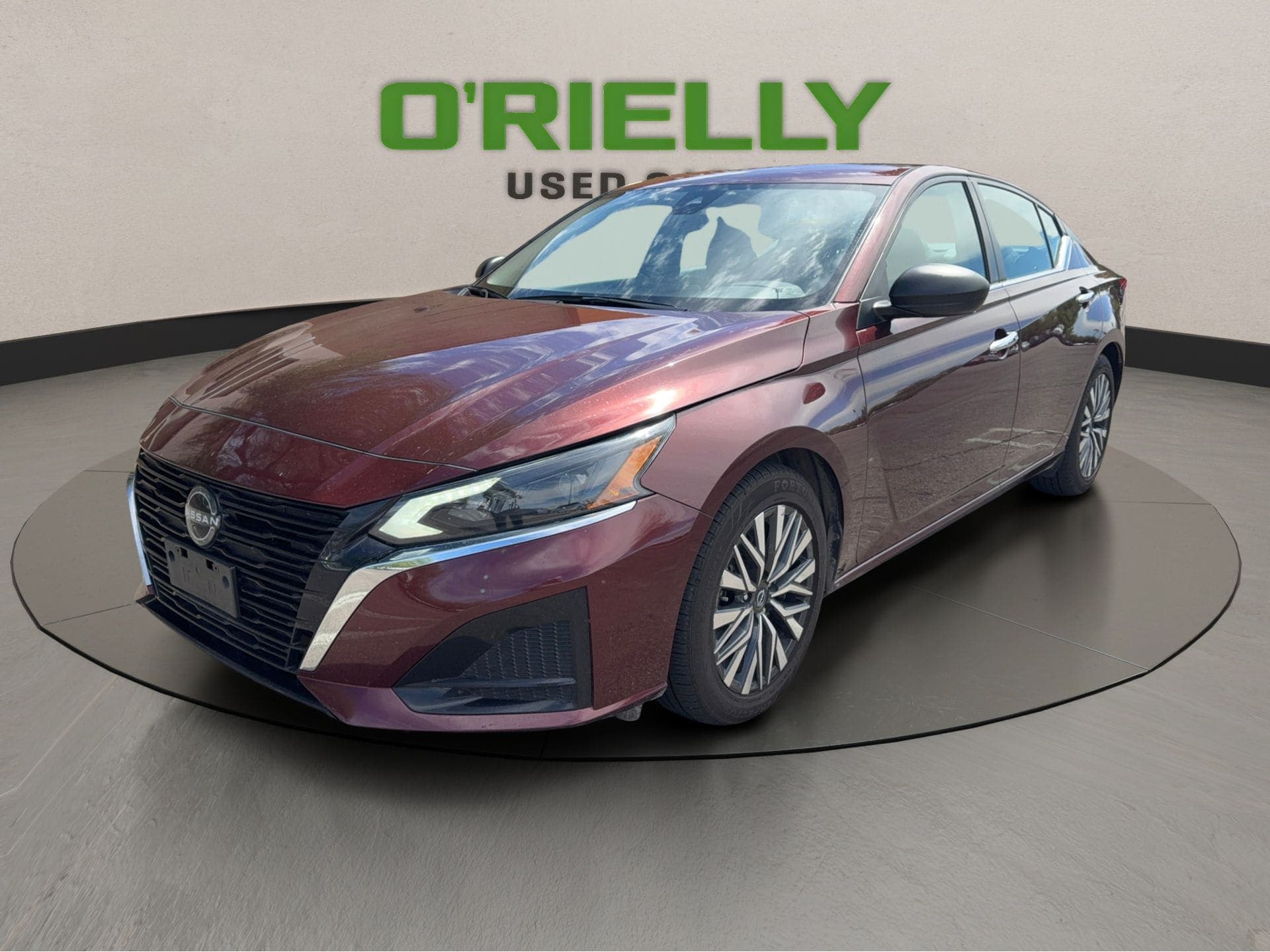 2024 Nissan Altima 2.5 SV — photo 1 of 18