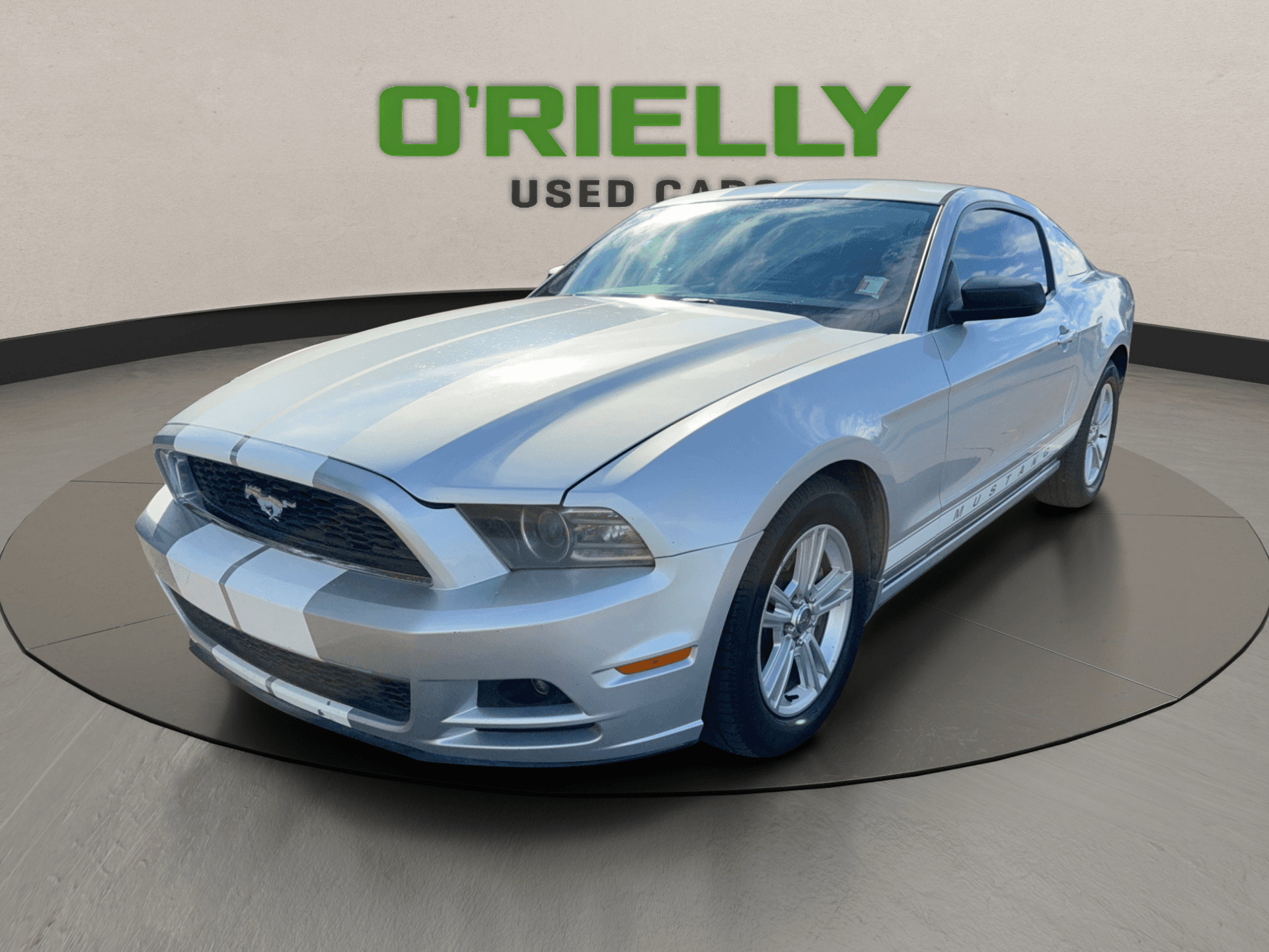 2014 Ford Mustang V6 — photo 1 of 15