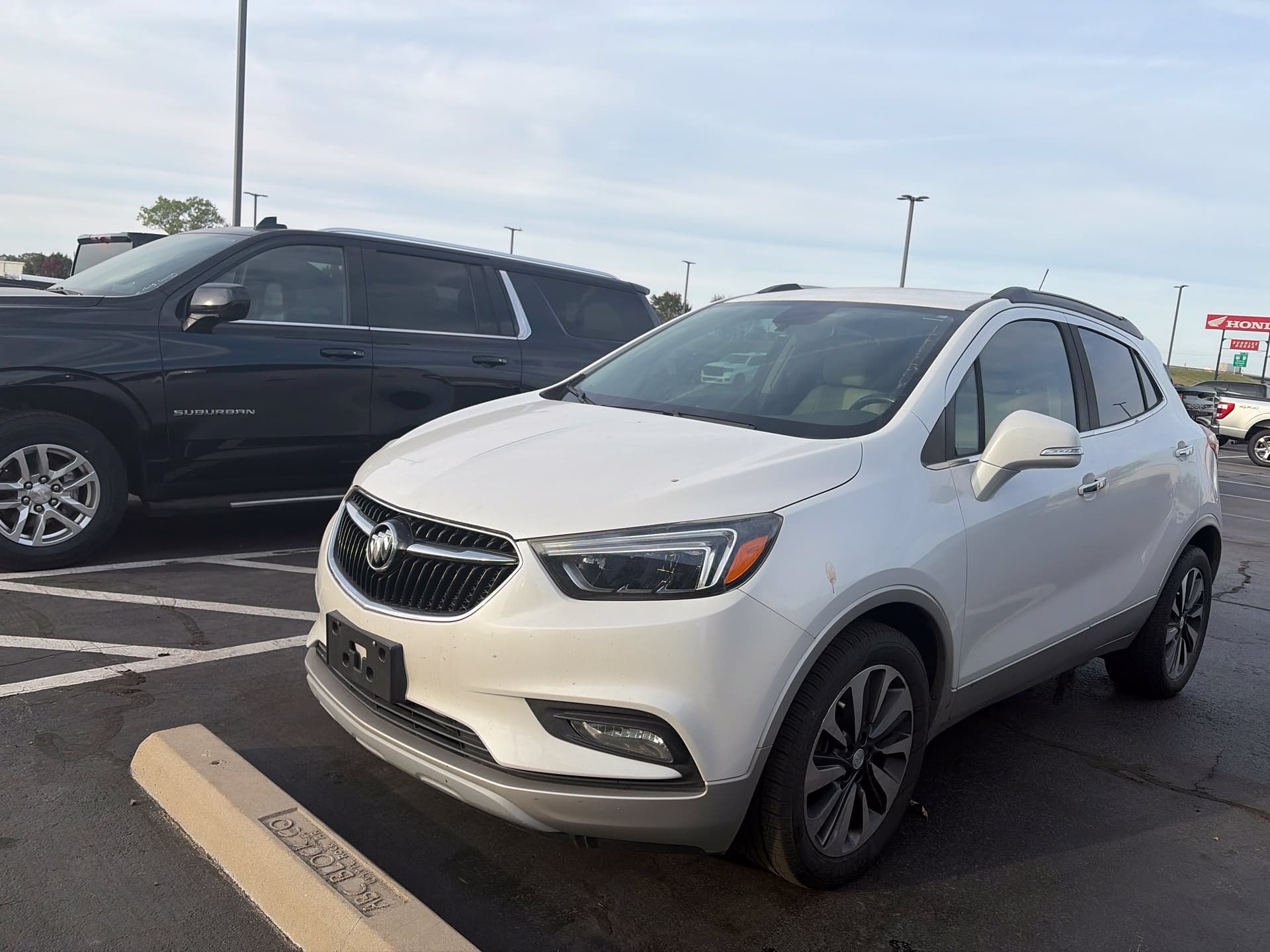2017 Buick Encore Essence — photo 1 of 16